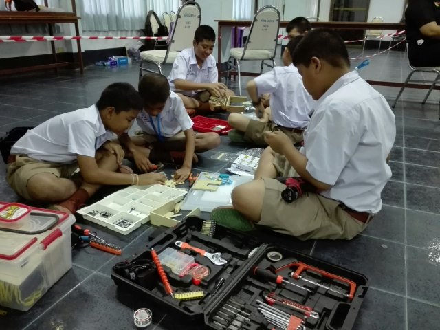 หุ่นยนต์บังคับมือ_๑๗๐๘๐๗_0030