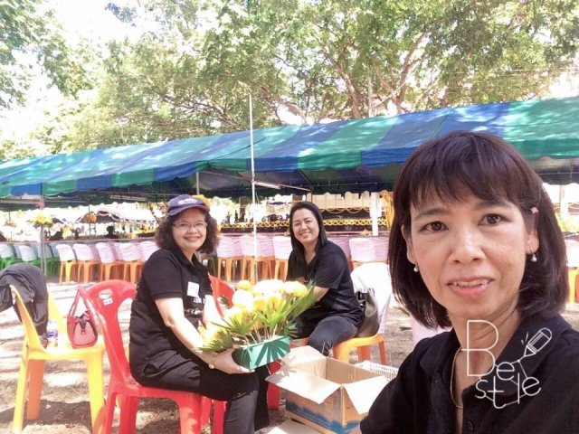 รูปงานถวายดอกไม้จันท_๑๗๑๑๑๐_0029